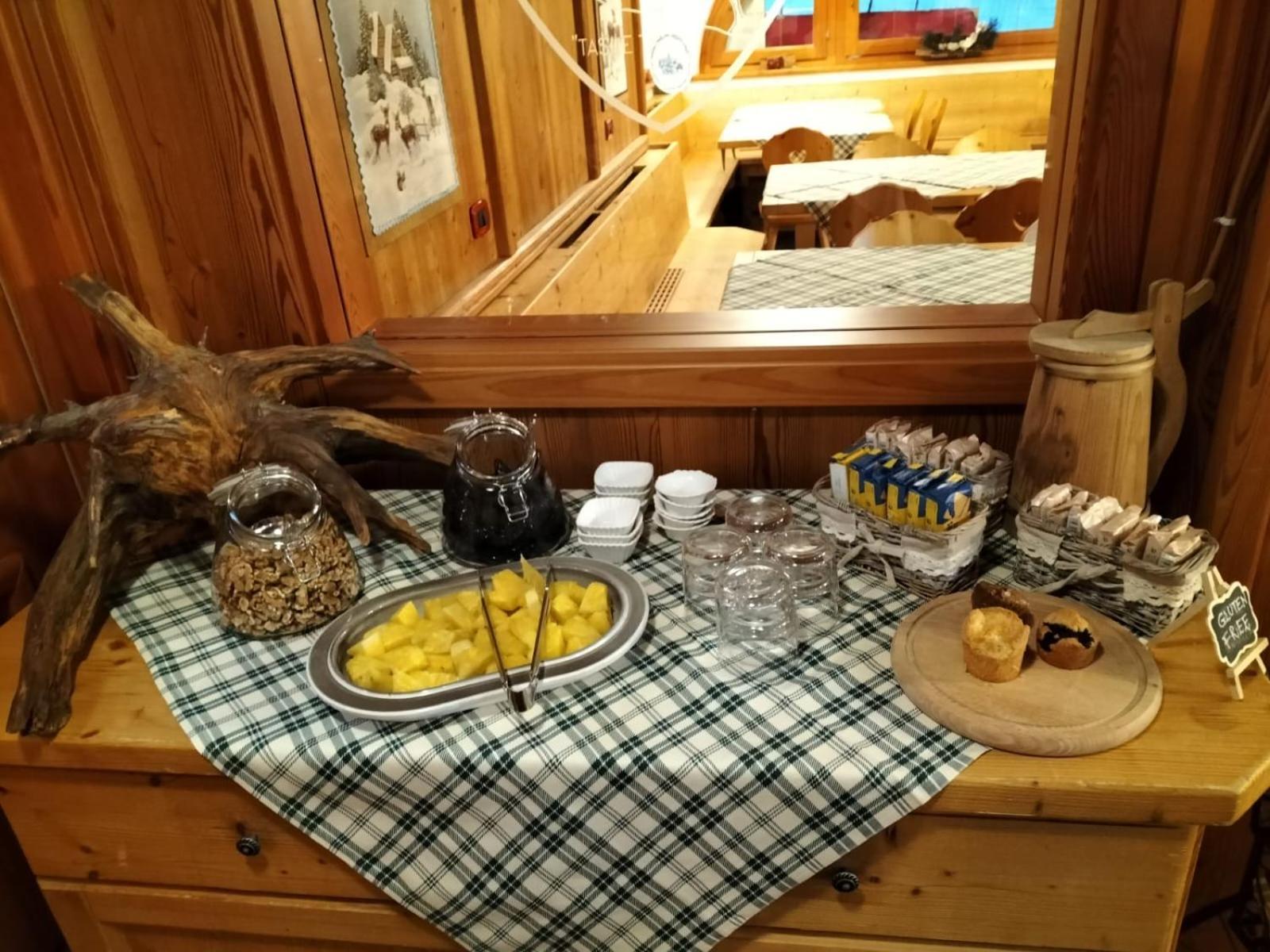 Hotel Dal Bracconiere Folgarida Esterno foto