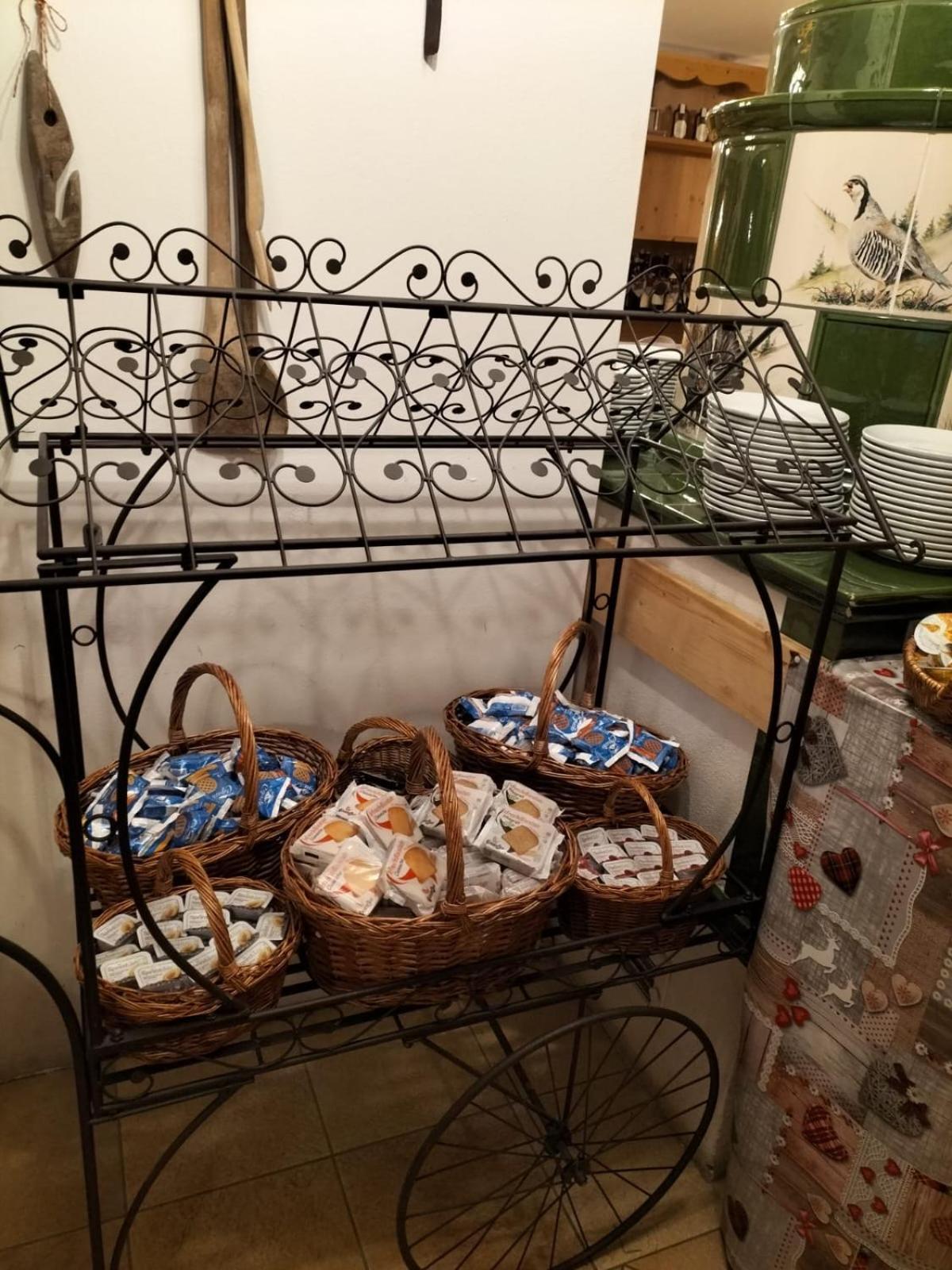 Hotel Dal Bracconiere Folgarida Esterno foto