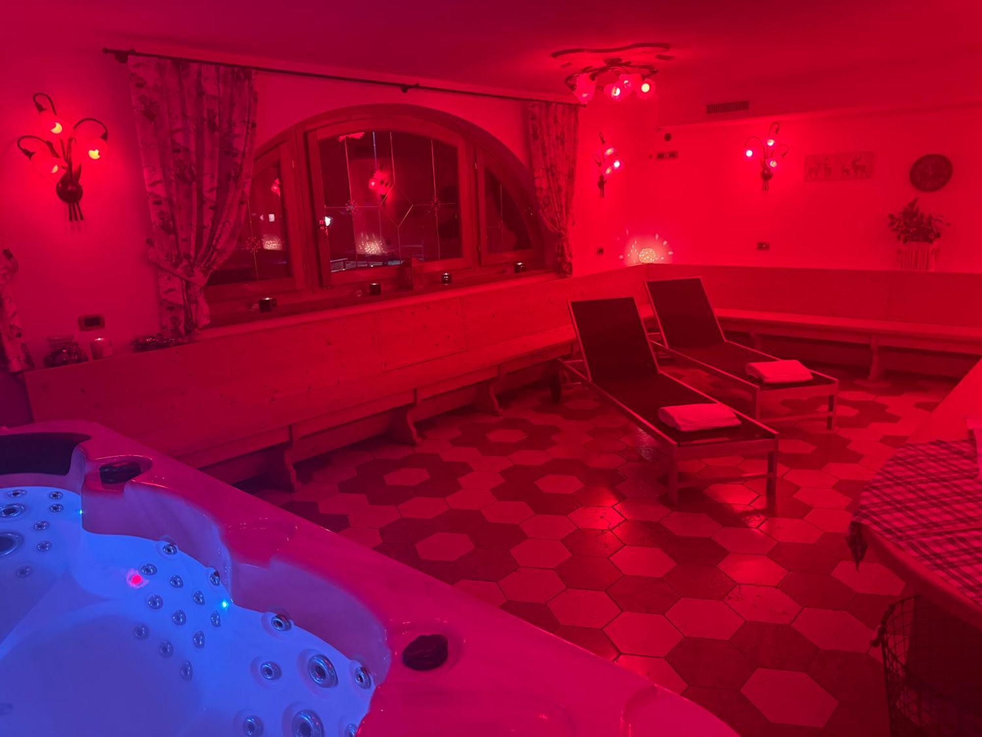 Hotel Dal Bracconiere Folgarida Esterno foto