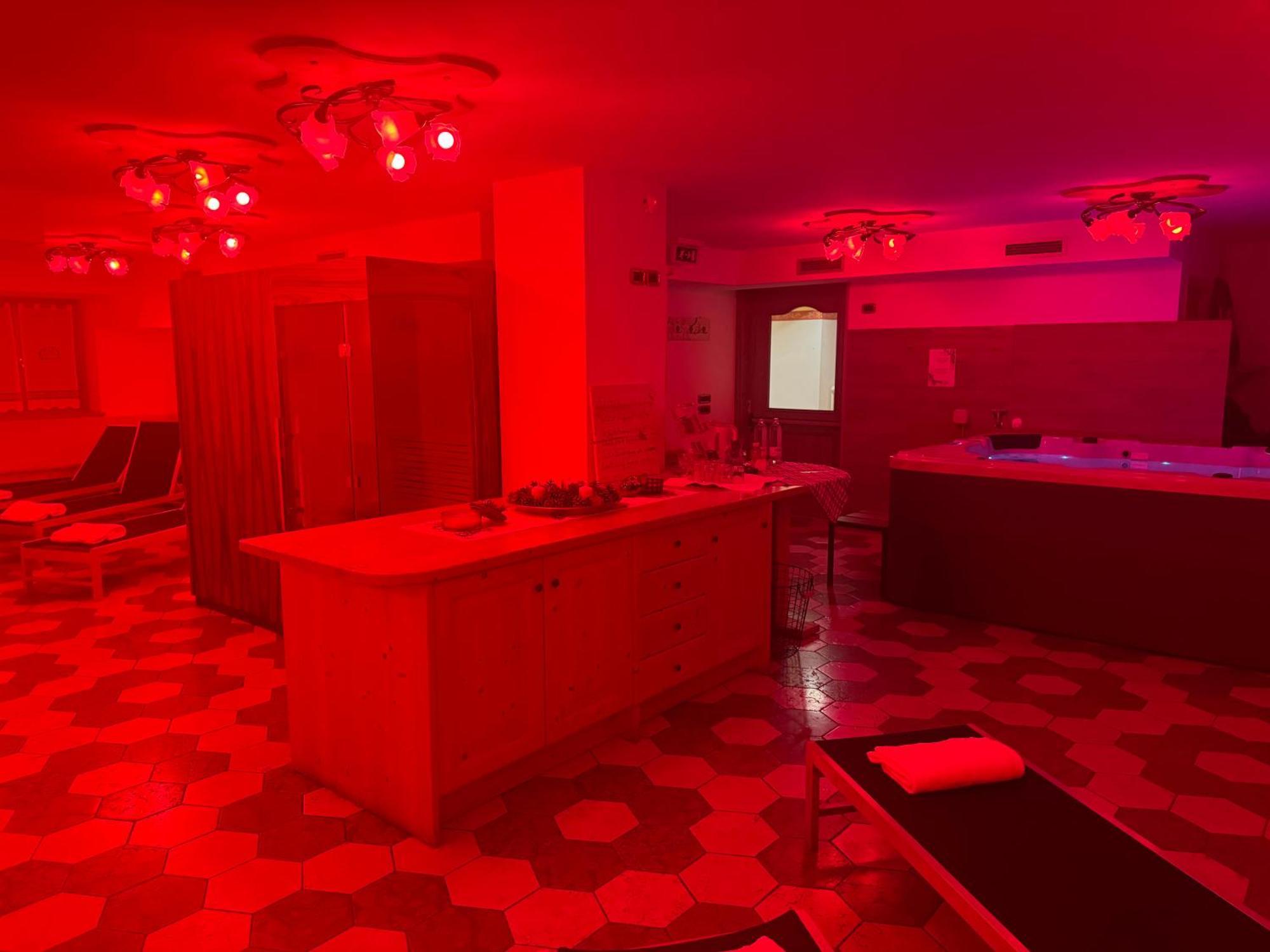 Hotel Dal Bracconiere Folgarida Esterno foto
