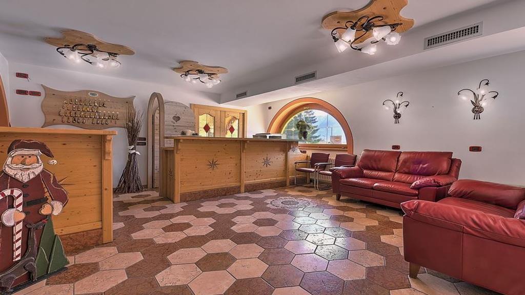 Hotel Dal Bracconiere Folgarida Esterno foto