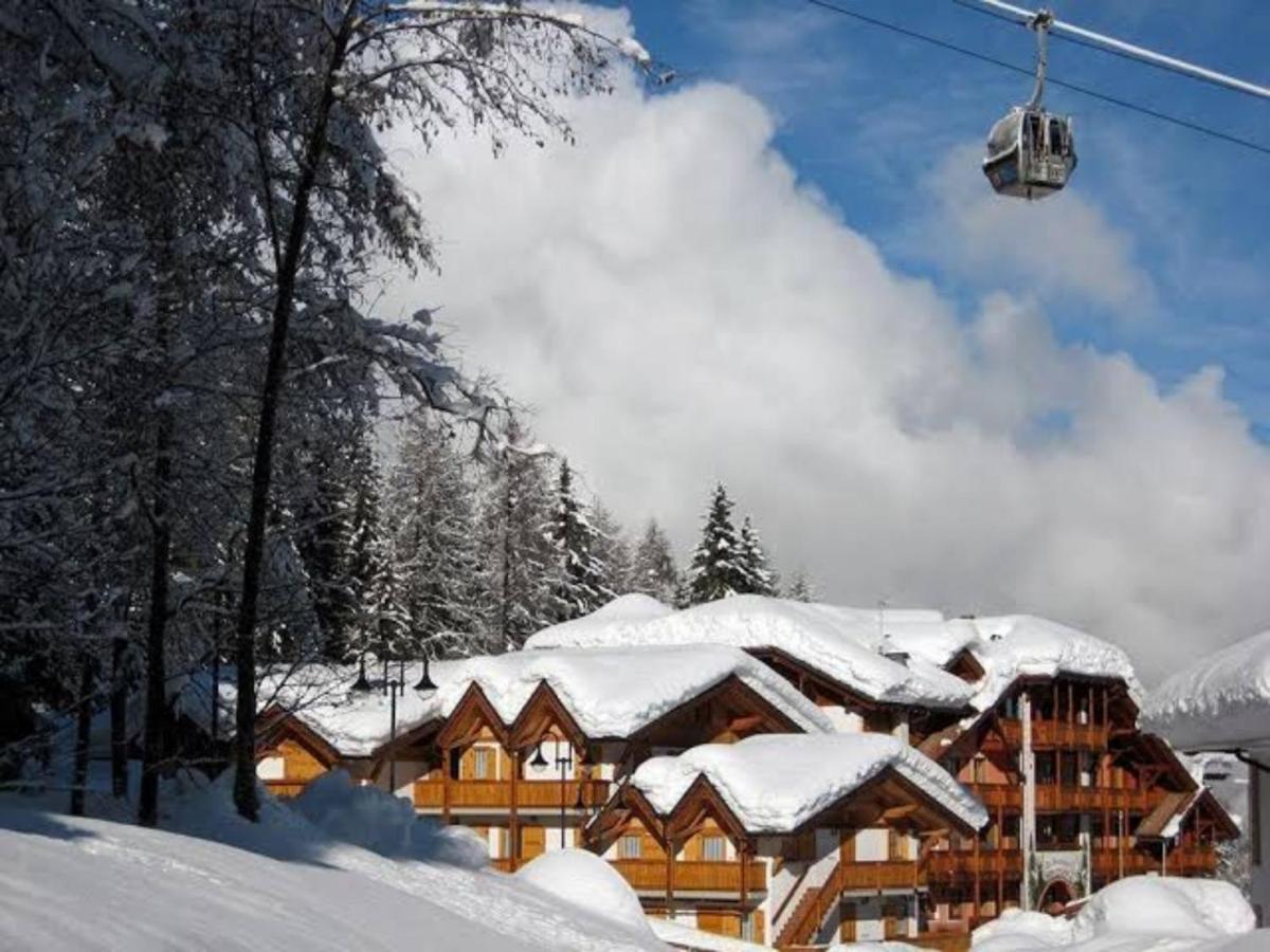Hotel Dal Bracconiere Folgarida Esterno foto