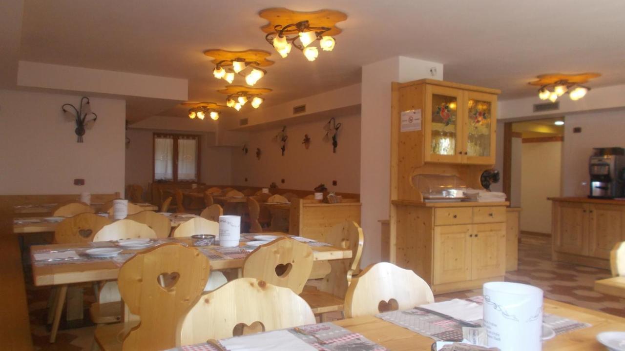 Hotel Dal Bracconiere Folgarida Esterno foto