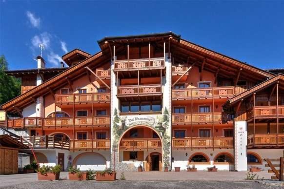 Hotel Dal Bracconiere Folgarida Esterno foto