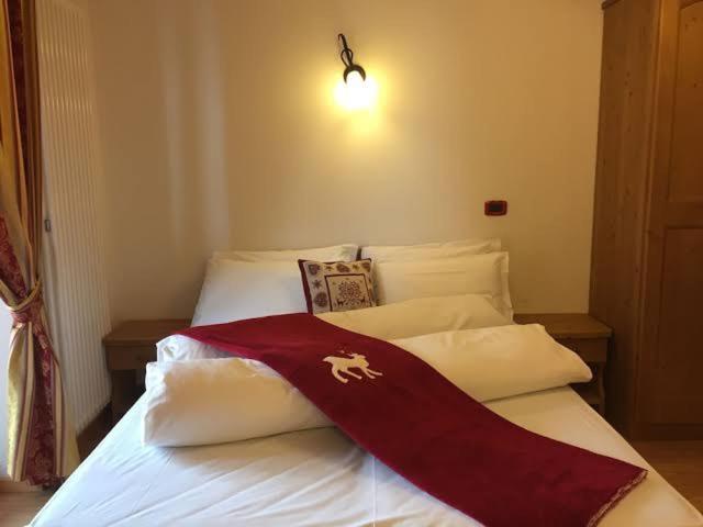 Hotel Dal Bracconiere Folgarida Esterno foto